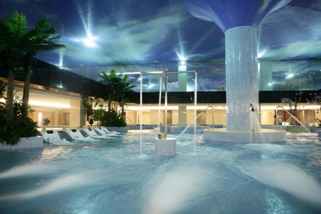 The Hot Spring Hotel Of The Hot Club Beijing Facilități foto